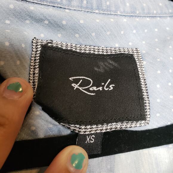 Rails| Carter Light Vintage Polka Dot Chambray - Picture 10 of 13